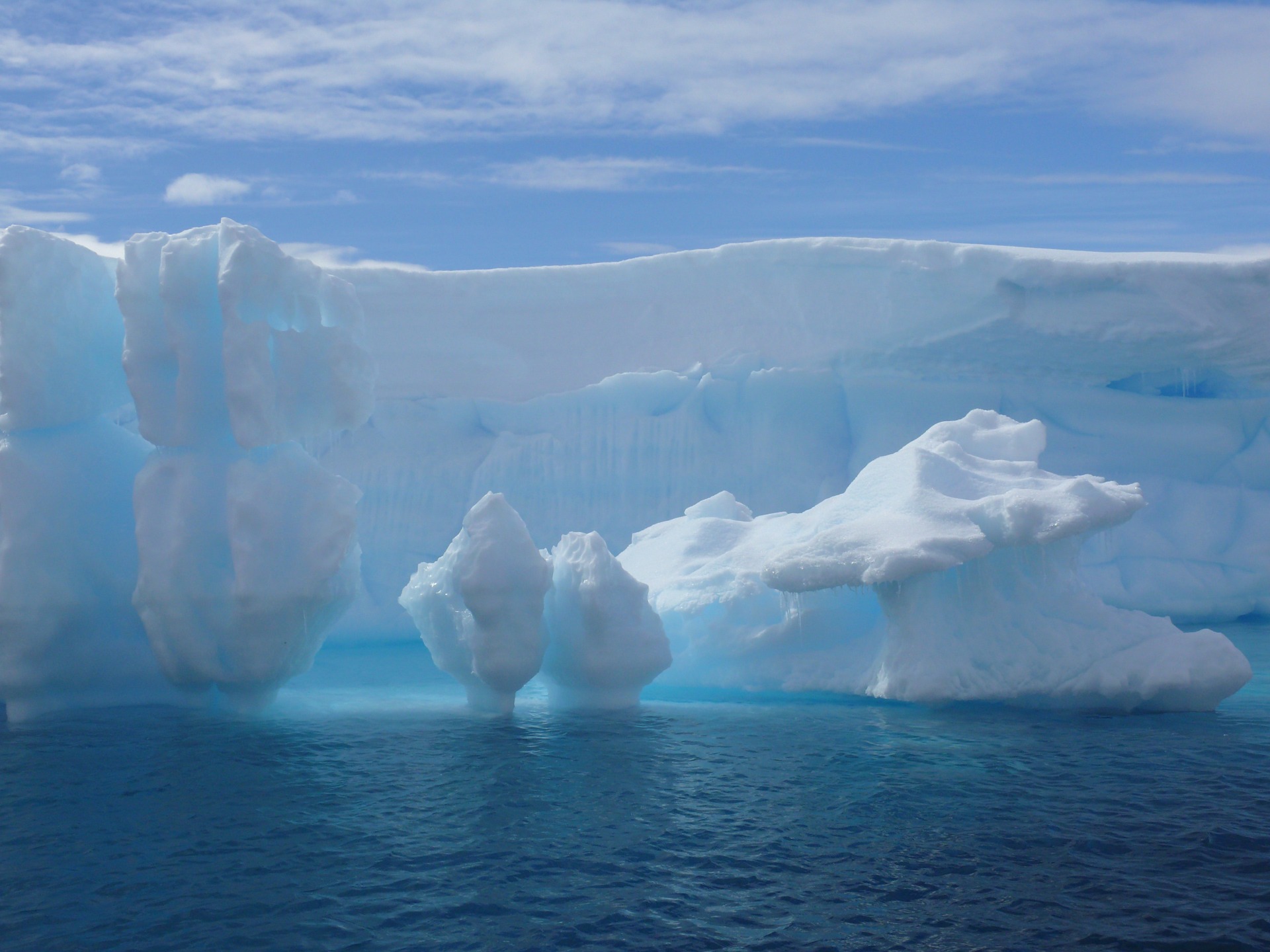 Antarctic Iceberg 南極にダイヤの鉱脈が存在する可能性が！