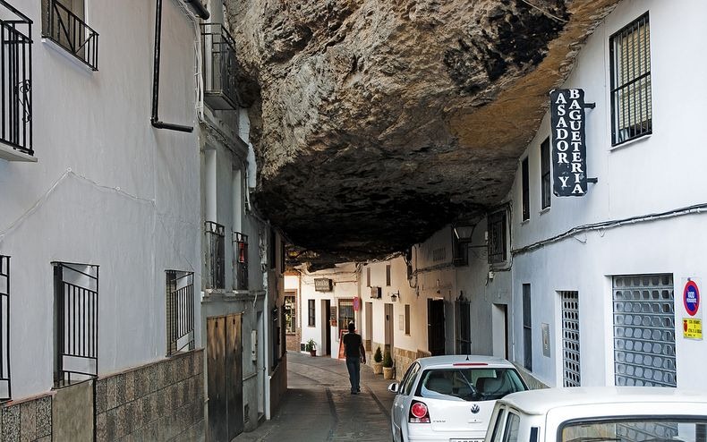Setenil de Las Bodegas 36 危険すぎる街セテニル！岩や崖と共に暮らす街の絶景！