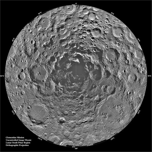 600px Moon PIA00001 modest 500x500 月に存在する水、人類の月面開発に利用可能！