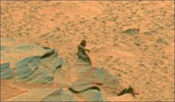 Mermaid on Mars2 火星で撮影された人魚のような影！
