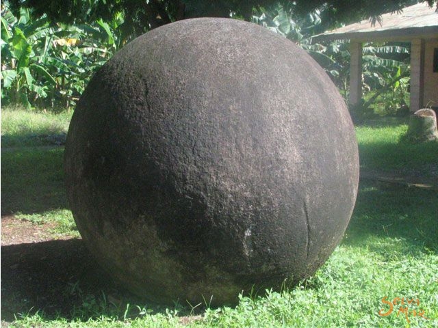 4 61 コスタリカの石球。現代技術でも難しい真球の作成！