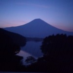 富士山噴火の懸念。日本経済への深刻な打撃も。